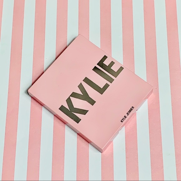 Kylie “Dreaming of Diamonds” Kylight 💋2 for 15💋 - Picture 4 of 4